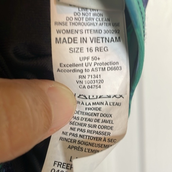 Women’s LL Bean Sz 16 tankini blue green floral adjustable straps built in cups - Picture 8 of 9